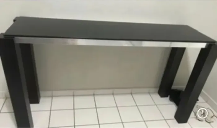 vendo mesa de jantar com 6 cadeiras 1,40 e aparador para sala tudo moderno