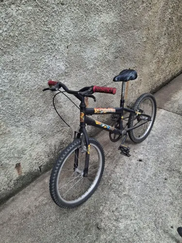 Vendo bicicleta aro 14 mais bagageiro