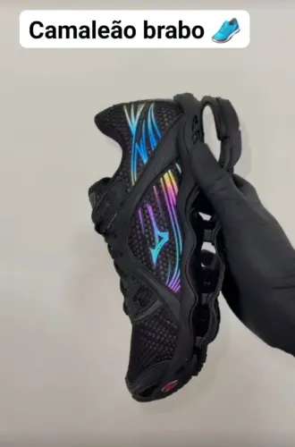 O +++ puro mizuno prophcy 1 camaleão ?