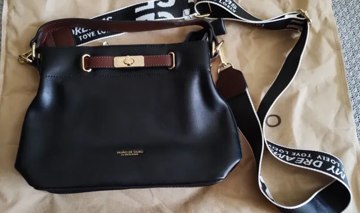 Bolsa Pavão de Ouro - Elegância e Estilo