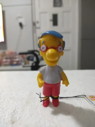 Boneco Milhouse Van Houte (simpsons) Long Jump 9 Cm