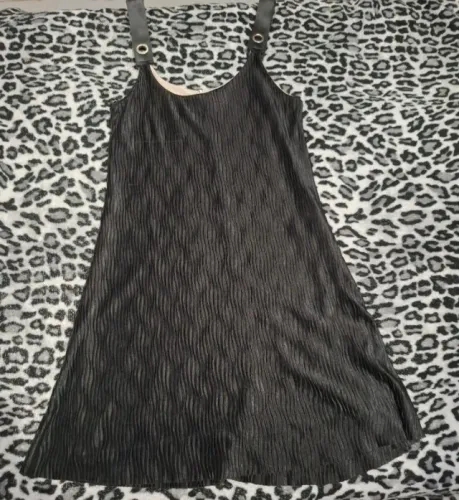 Vestido vintage plissado preto seminovo