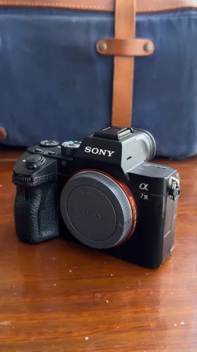 Câmera Sony a7III Mirrorless