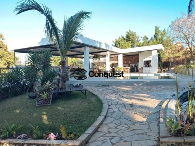 Belíssima Casa em Condomínio Quintas da Jangada de 5 Quartos 2 suítes !!