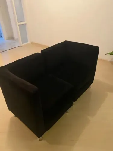 Par poltronas veludo preto