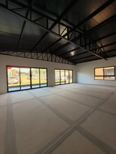 ALAMEDA BORGO | Loja para Locação com 75.49M² por R$ 8.700,00 mês | Gleba Palhano.