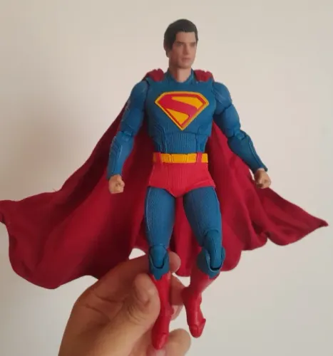 Fondjoy 1/9 superman com capa custom tecido e arames - Detalhe