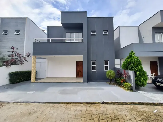 Alugo casa em condomínio fechado com 4 quartos sendo 3 suítes - São Luís - MA