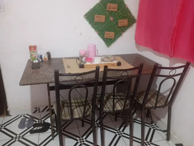 Vendo mesa de mármore pé de mármore 