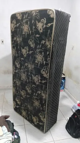 Cama solteiro 