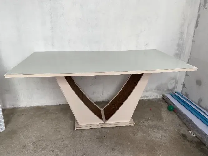 Mesa de jantar Tampo de vidro + 6 cadeiras