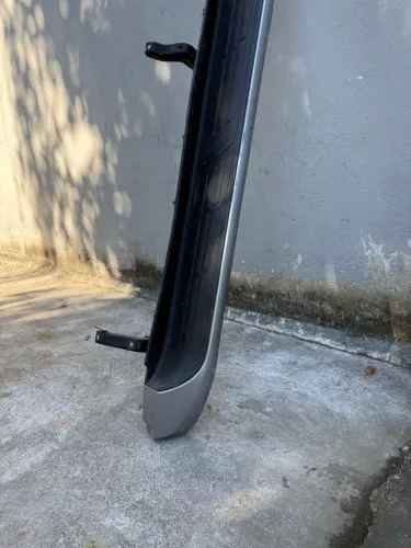Estribo esquerdo Toyota sw4 original-2021 2022 2023