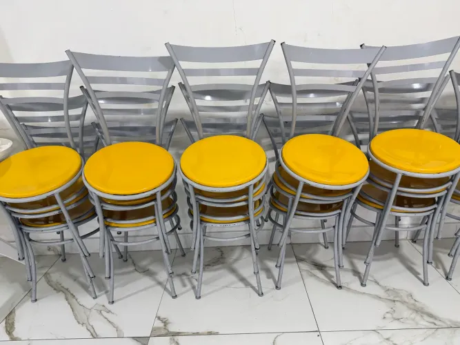Cadeiras para buffet ou lanchonete