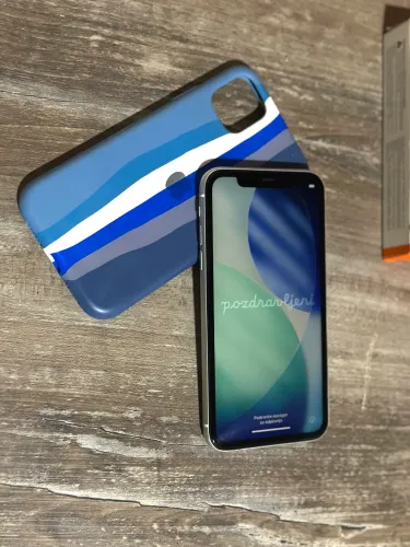 iPhone 11