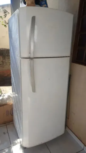 Geladeira 400 litros continental