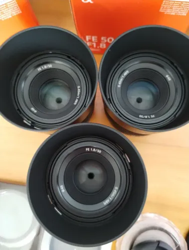 Kit 3 Lente Sony Fe 50mm F/1.8, + protetor UV E-mount Full Grame (sel50f18f)