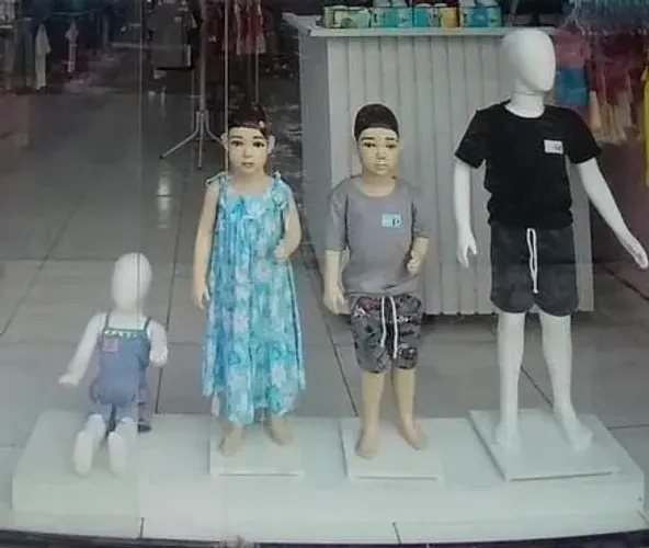 Manequim infantil