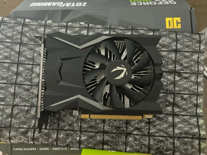 Placa de vídeo GTX 1650 4GB
