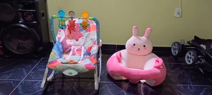 Cadeirinha e Puff Para Bebê 