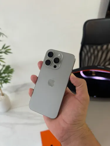 IPhone 15 Pro 128 gigas titânio