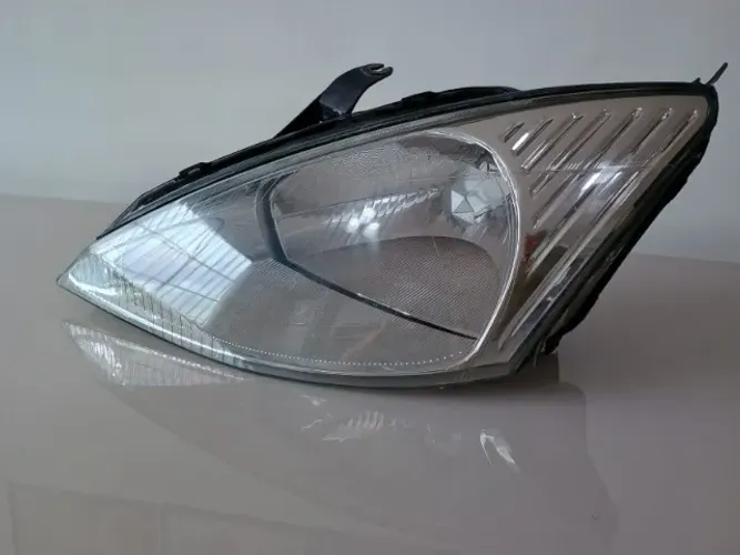 FAROL FOCUS 2000 2001 2002 2003 LE