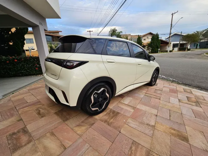BYD Dolphin EV (Elétrico) 2026