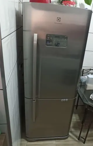 Geladeira inverse inox seminova