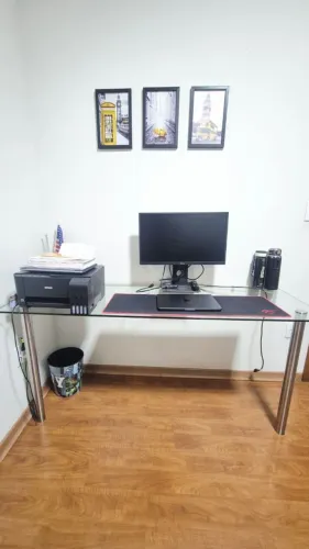 Mesa de Escritório de Vidro