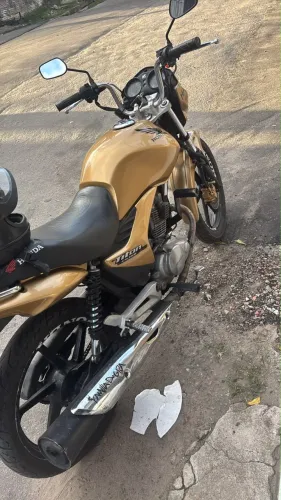 Moto titan 150 ex ( cara de gato )