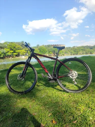 Bicicleta aro 29 amortecedor freio a disco