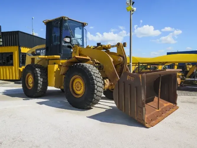 Pá Carregadeira Caterpillar 938H 2008 Pneus 20.5