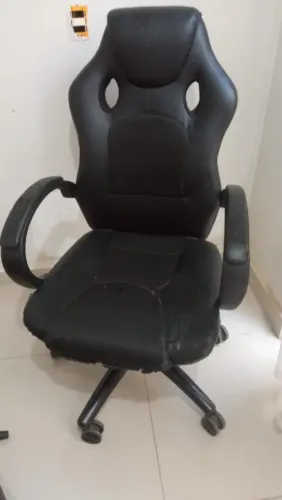 Cadeira gamer (Mecânica perfeita e super firme)
