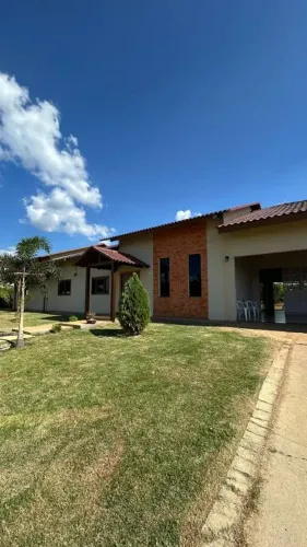 ALUGUEL FACILITADO - CASA DE 4 QUARTOS C/ 1 SUÍTE - COND. DE CHÁCARAS FLORATA - SANTO ANTÔ