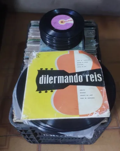 Lote de 150 disco vinil + compactos