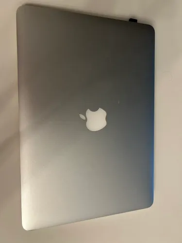 MacBook Air 13? 2017 | i5 | 8GB RAM | SSD 