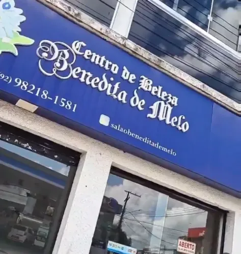 Vaga para manicure