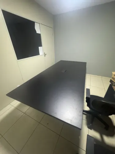 Vendo Mesa de Reunião 8 lugares 
