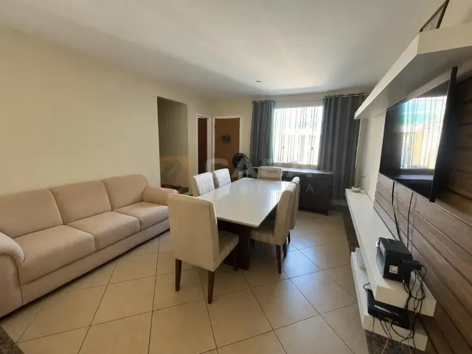 Excelente Casa Duplex 3 Quartos/varanda em Colina de laranjeiras!
