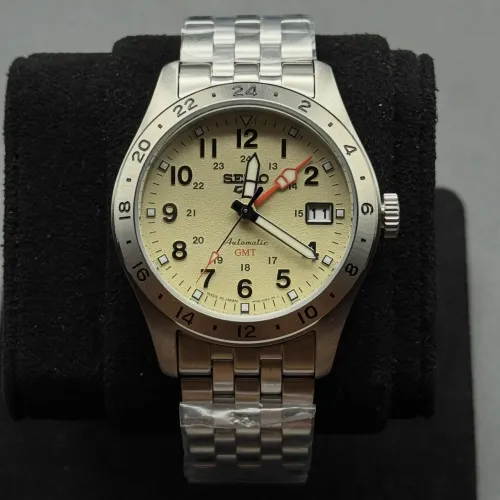 Seiko 5 Sport Field GMT