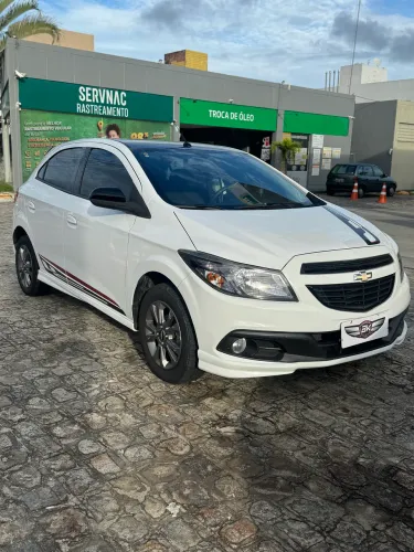 Chevrolet Onix Hatch Effect 1.4 8V Flex Power Mec. 4P 2015