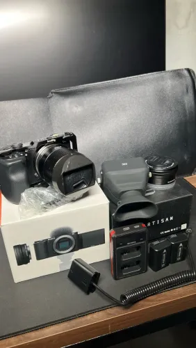 Sony ZV-E10 + Lente 56mm AF + 16-50mm e Acessórios