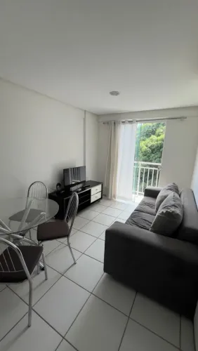 Aluga-se apartamento mobiliado