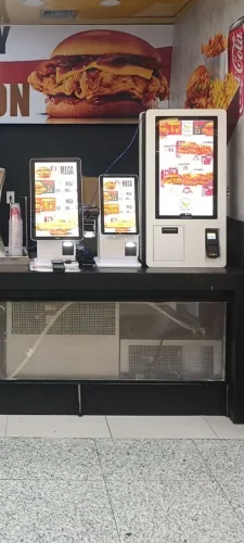 Totem - totens - autoatendimento - Mac Donald's - burger king - franquia 