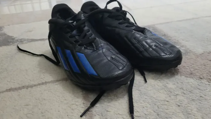 Chuteira society adidas
