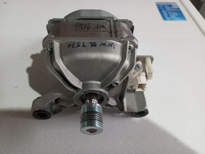 Motor lava e seca para fazer gerador eólico ou roda d'água 