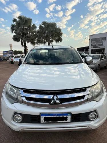Mitsubishi L200 Triton Sport HPE-S 2.4 CD Dies. AUT 2019