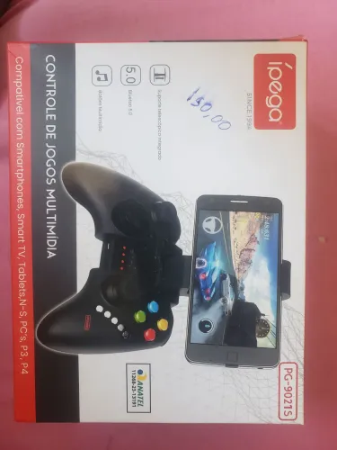 Controle ipega para smartphon e um adaptador HDMI para conectar o telefone na tv