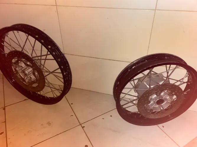 Par de rodas da xt 660r originais 
