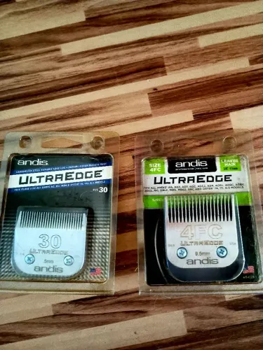 Kit Lâminas Andis UltraEdge tamanho 40 e 4FC (lacradas)