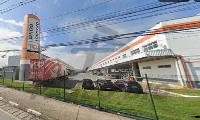 Galpão em Condomínio para alugar no bairro Jardim Santa Barbara em Embu das Artes - SP.